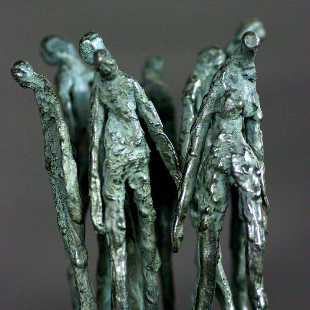 Foule. Groupe de personnages en bronze. Sculpture de Philippe Doberset