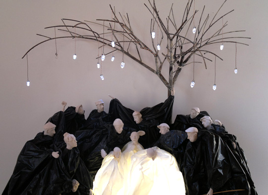 L'arbre de la liberté. Sculpture Installation en matériaux divers de Philippe Doberset