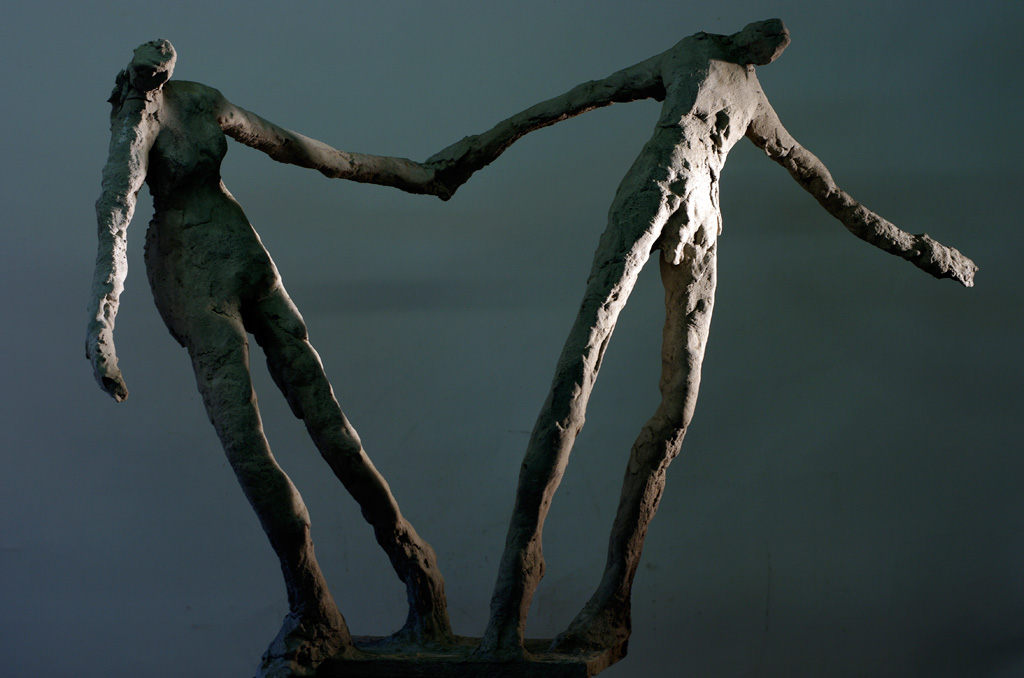 Couple de danseurs. Sculpture en ciment de Philippe Doberset