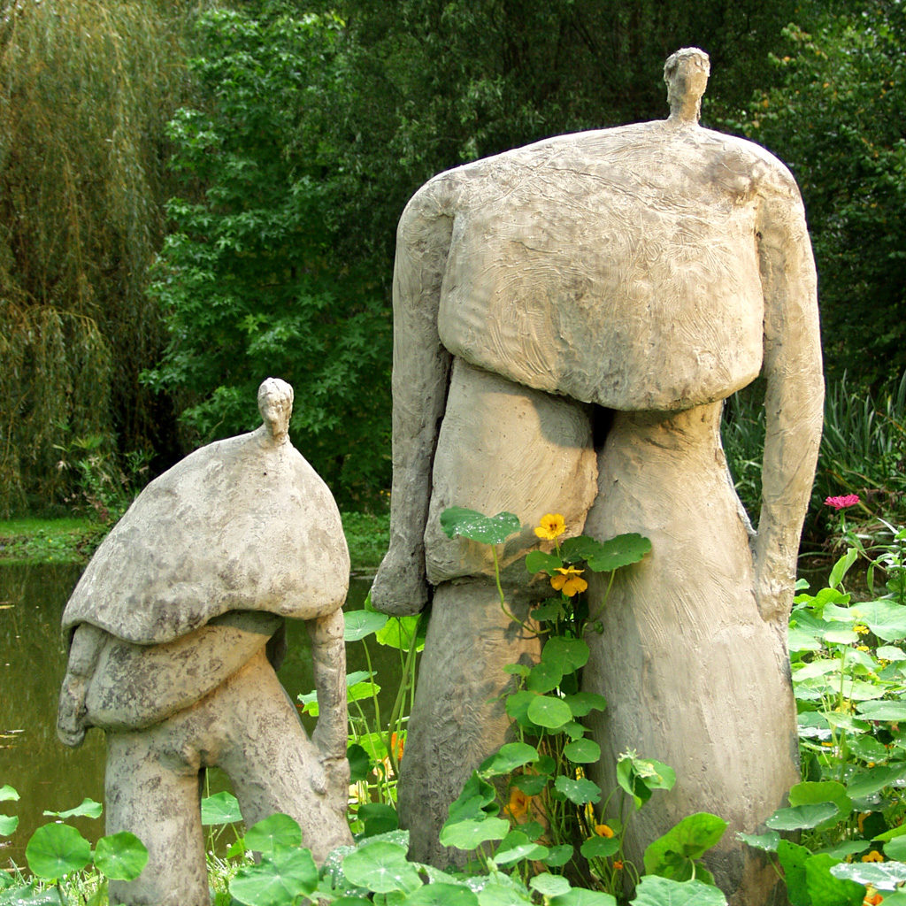 Grands pachys en ciment. Sculpture de Philippe Doberset