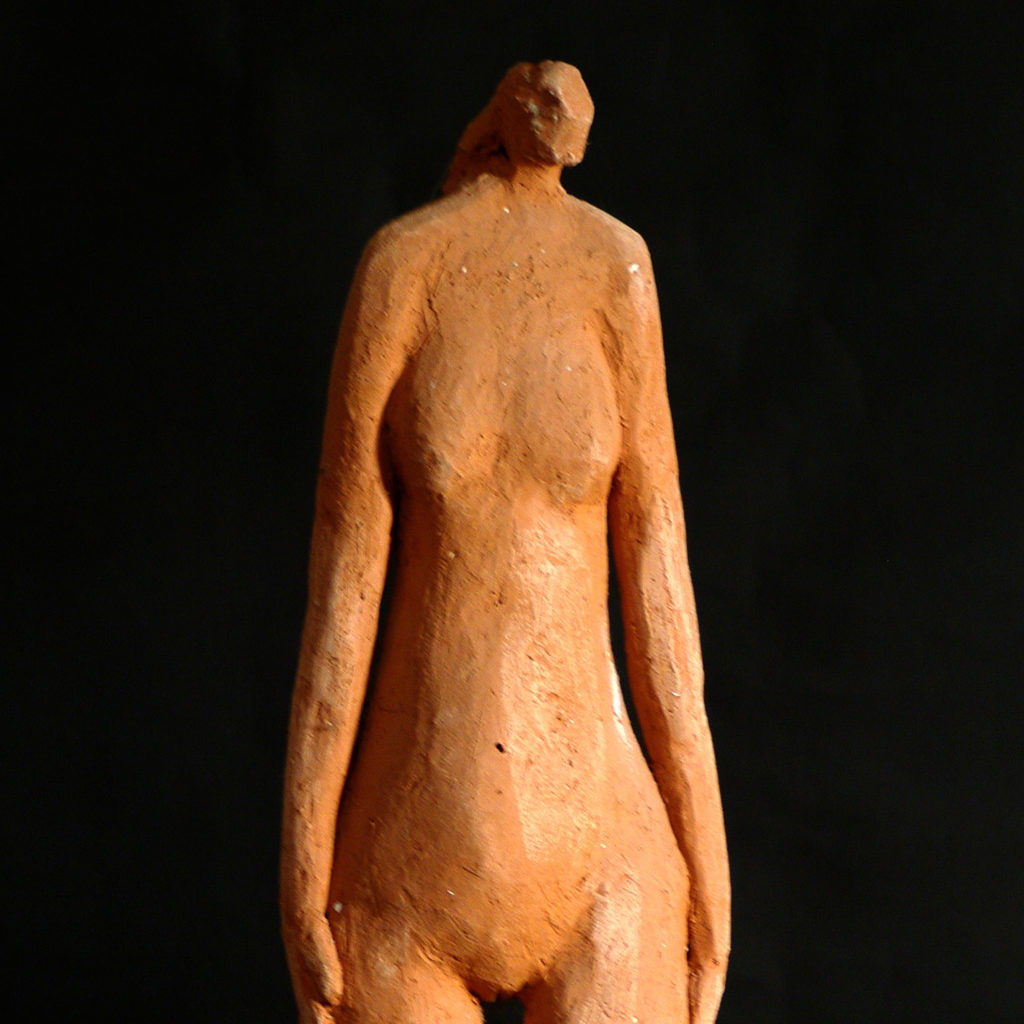 Personnage en terre cuite. Sculpture de Philippe Doberset