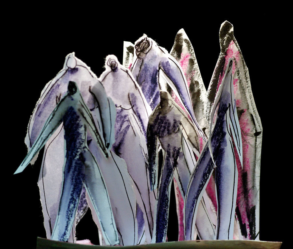 Foules de papier . Sculpture de Philippe Doberset