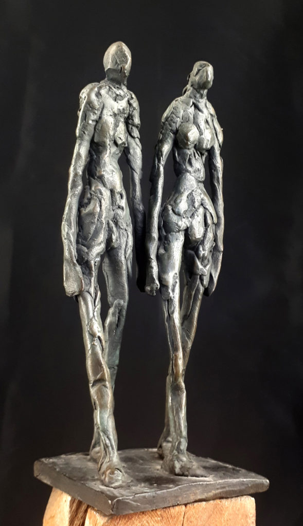 Sculpture en bronze de Philippe Doberset représentant un couple de personnage