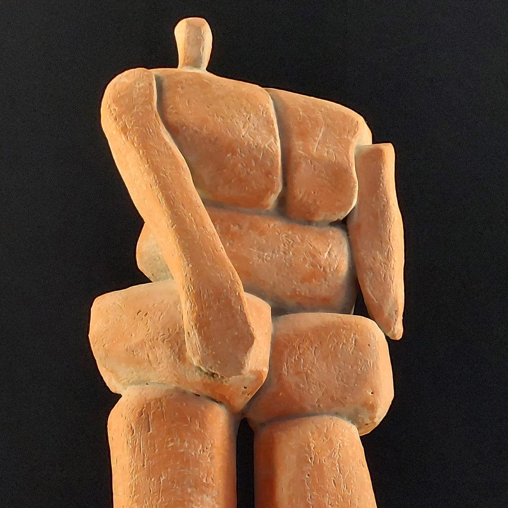 Personnage en terre cuite. Sculpture de Philippe Doberset