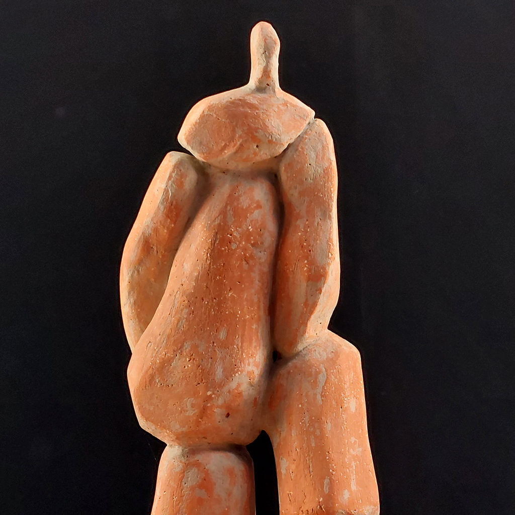 Petit personnage en terre cuite. Sculpture de Philippe Doberset