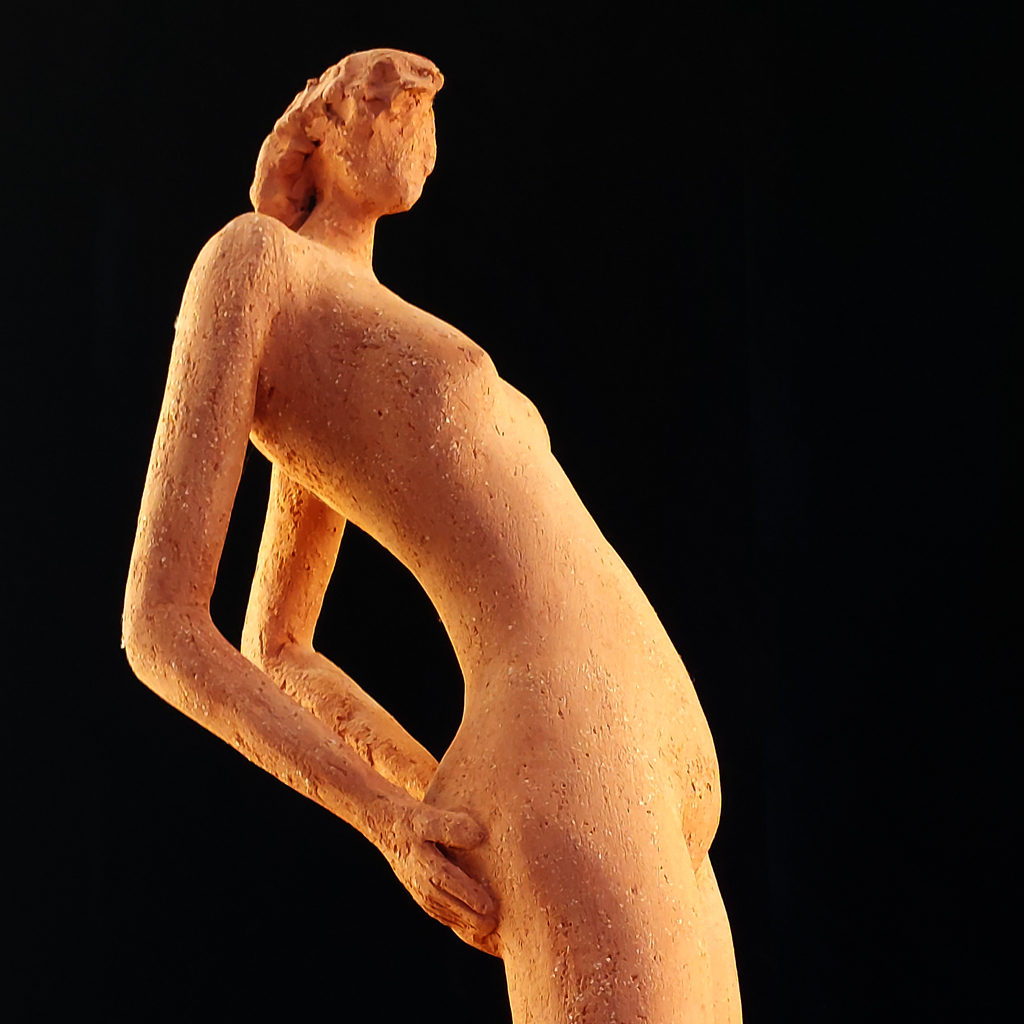 Grand nu cambré . Sculpture en terre cuite de Philippe Doberset
La Vénus callipyge #17