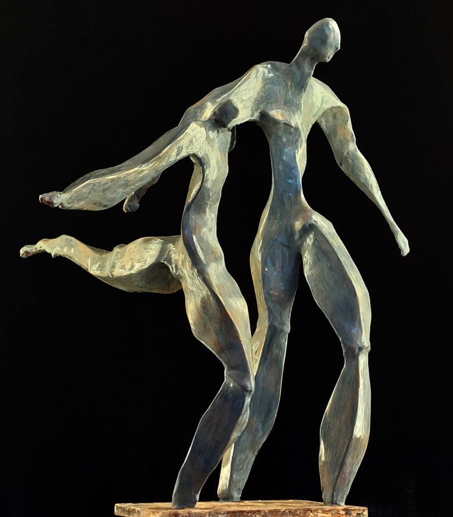 Une mère et son enfant. sculpture polychrome de Philippe Doberset