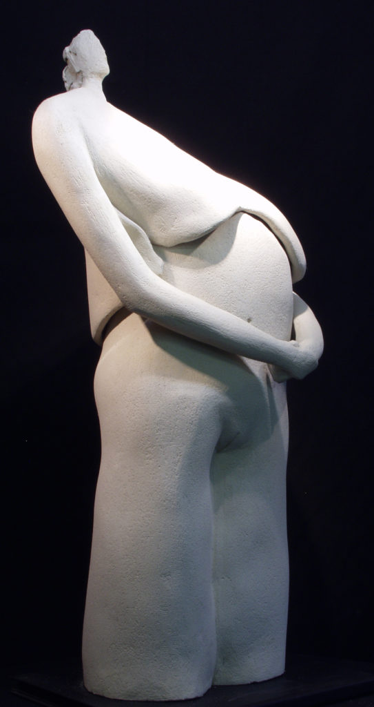 Pachy. Gros personnage en terre blanche . Sculpture de Philippe Doberset